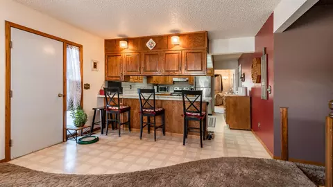 302 Easy St, Bismarck, ND 58504 photo 6
