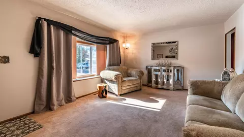 302 Easy St, Bismarck, ND 58504 photo 9