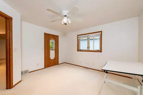 775 Munich Dr, Bismarck, ND 58504 photo 19