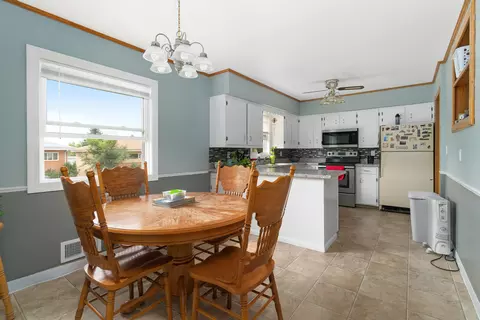 1518 Harmon Ave, Bismarck, ND 58501 photo 3