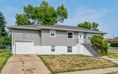 1518 Harmon Ave, Bismarck, ND 58501 photo 1