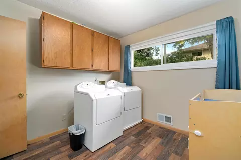 1518 Harmon Ave, Bismarck, ND 58501 photo 8
