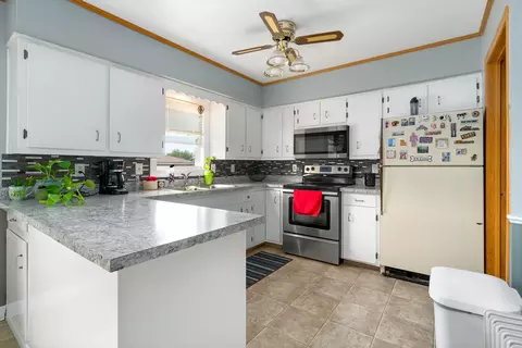 1518 Harmon Ave, Bismarck, ND 58501 photo 4