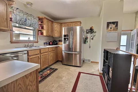 1714 D Ave E, Bismarck, ND 58501 photo 6