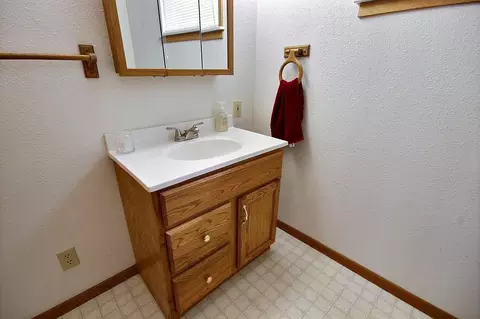1714 D Ave E, Bismarck, ND 58501 photo 21