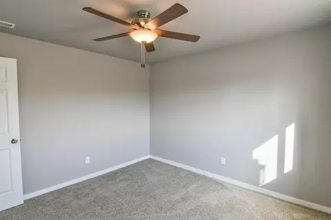 601 Cobblestone Loop SW, Mandan, ND 58554 photo 22