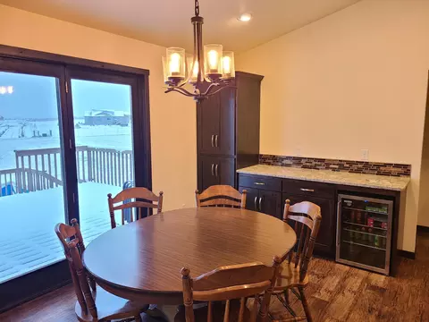 2464 Helen Dr N, Mandan, ND 58554 photo 12