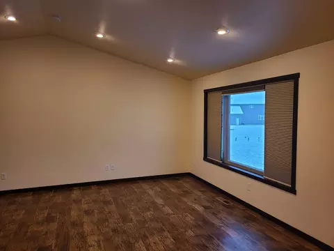 2464 Helen Dr N, Mandan, ND 58554 photo 14