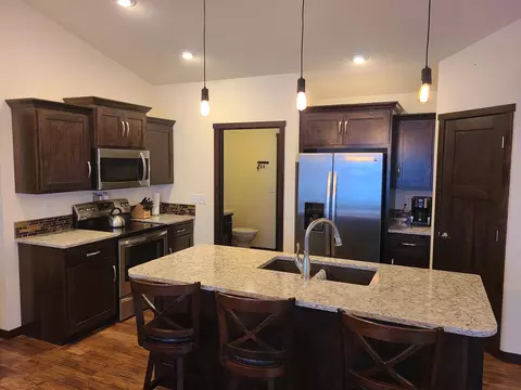 2464 Helen Dr N, Mandan, ND 58554 photo 10