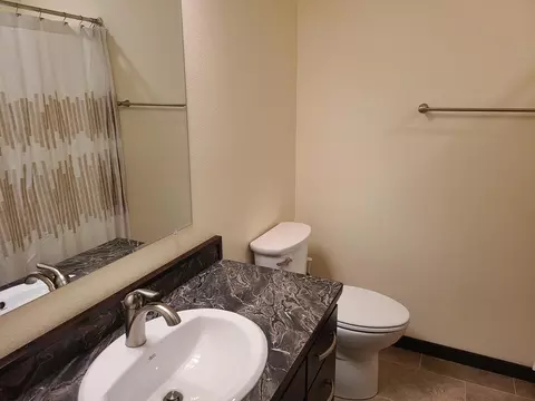 2464 Helen Dr N, Mandan, ND 58554 photo 25
