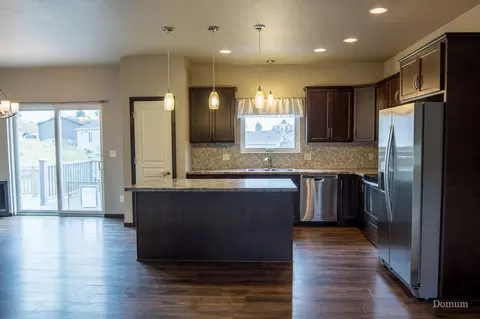 4509 Corvette St NW, Mandan, ND 58554 photo 4