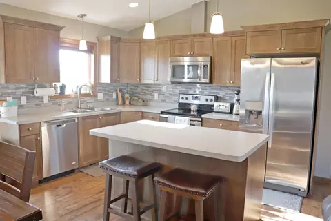 6606 Tiffany Dr, Bismarck, ND 58504 photo 4