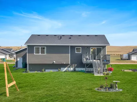 6606 Tiffany Dr, Bismarck, ND 58504 photo 27