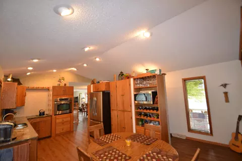 2429 Stevens St, Bismarck, ND 58503 photo 7