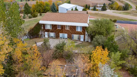 1824 Cottontail Dr, Beulah, ND 58523 photo 1