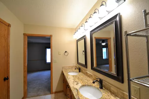 3209 46th Ave SE, Mandan, ND 58554 photo 56