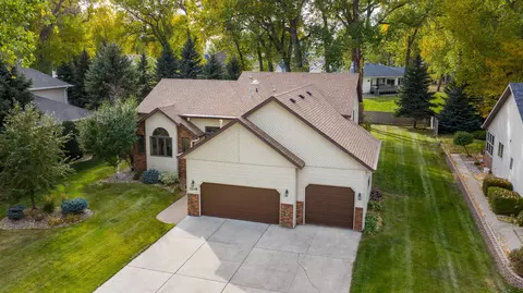 3209 46th Ave SE, Mandan, ND 58554 photo 1
