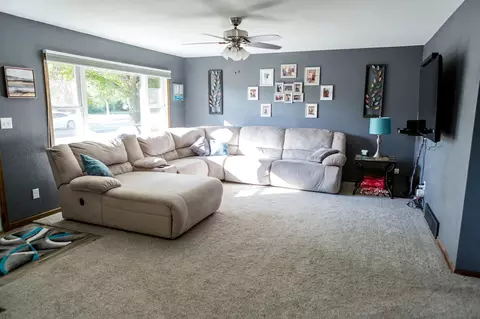 1045 N 29th St, Bismarck, ND 58501 photo 5