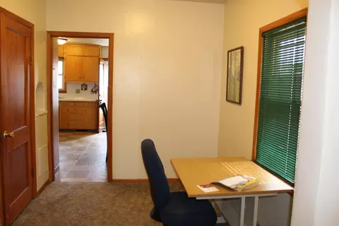321 N 12th St, Bismarck, ND 58501 photo 4