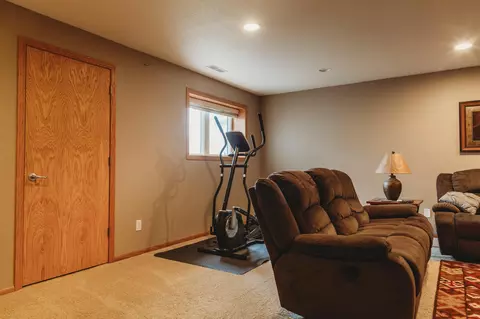 2900 Plainview Dr SE, Mandan, ND 58554 photo 17