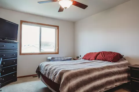 2900 Plainview Dr SE, Mandan, ND 58554 photo 11