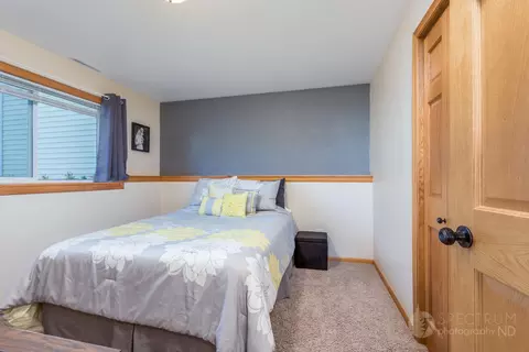 3008 Plainview Dr SE, Mandan, ND 58554 photo 17