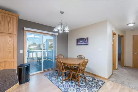 3008 Plainview Dr SE, Mandan, ND 58554 photo 9