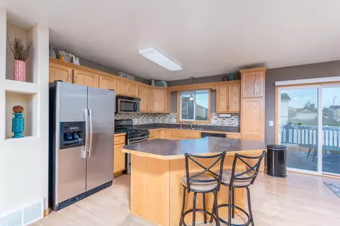 3008 Plainview Dr SE, Mandan, ND 58554 photo 7