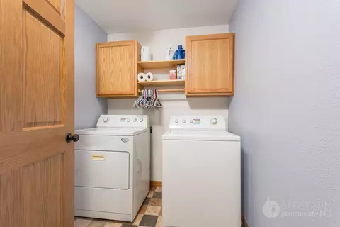 3008 Plainview Dr SE, Mandan, ND 58554 photo 20