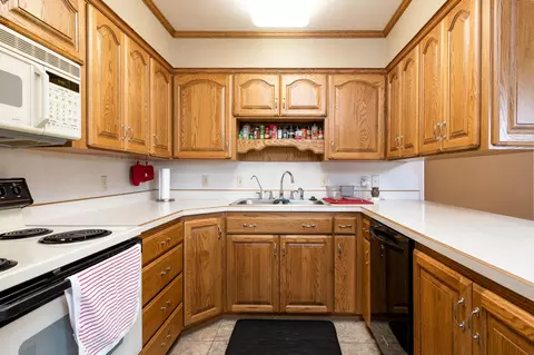 1502 S 3rd St, Bismarck, ND 58504 photo 4