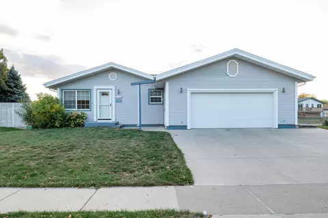 1502 S 3rd St, Bismarck, ND 58504 photo 1