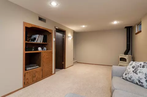 1502 S 3rd St, Bismarck, ND 58504 photo 6
