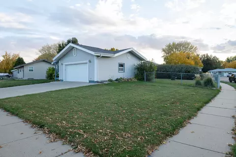 1502 S 3rd St, Bismarck, ND 58504 photo 13