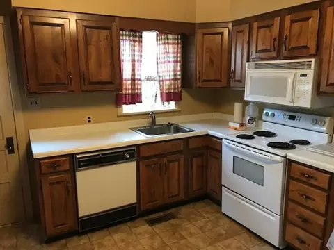 295 2nd St E, Westhope, ND 58793 photo 5