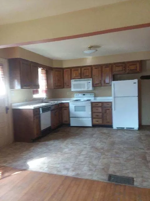 295 2nd St E, Westhope, ND 58793 photo 4