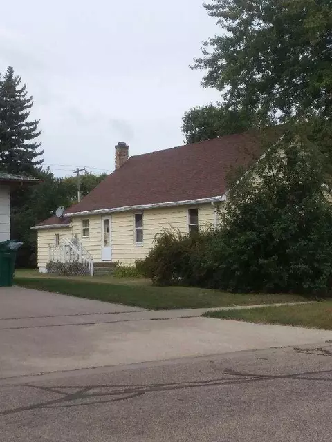 295 2nd St E, Westhope, ND 58793 photo 2
