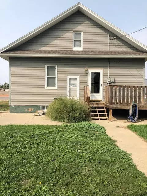305 Main St, Hebron, ND 58638 photo 3