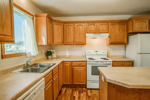 4513 30th Ave NW, Mandan, ND 58554 photo 6