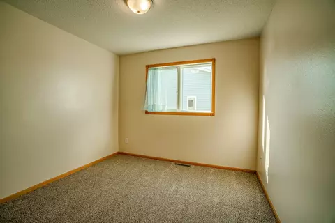 4513 30th Ave NW, Mandan, ND 58554 photo 20