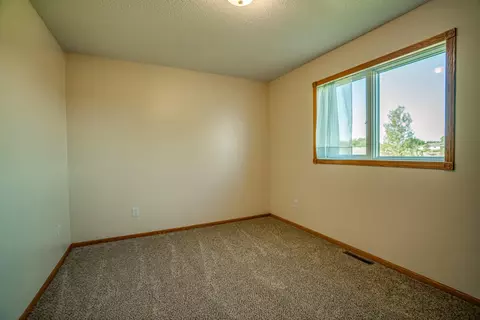4513 30th Ave NW, Mandan, ND 58554 photo 18