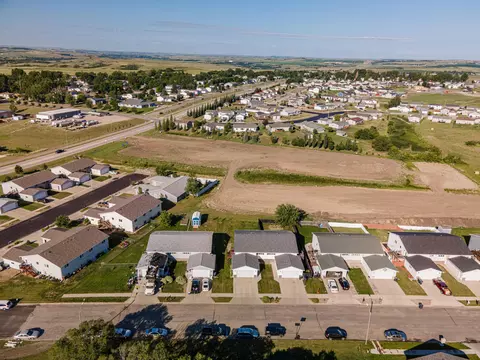 4513 30th Ave NW, Mandan, ND 58554 photo 47