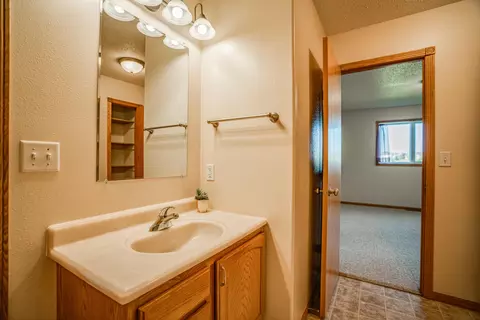 4513 30th Ave NW, Mandan, ND 58554 photo 13
