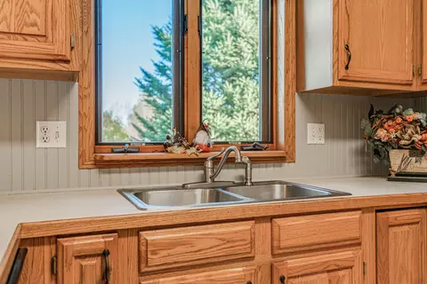 601 E Bristol Dr, Bismarck, ND 58501 photo 15