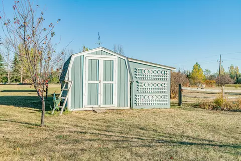 601 E Bristol Dr, Bismarck, ND 58501 photo 54