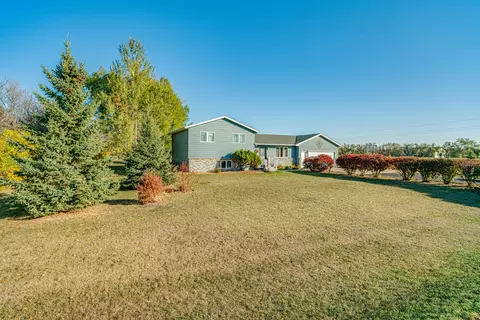 601 E Bristol Dr, Bismarck, ND 58501 photo 46