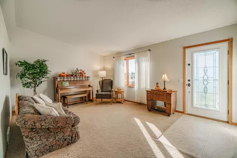 601 E Bristol Dr, Bismarck, ND 58501 photo 3
