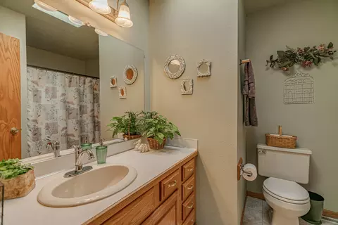 601 E Bristol Dr, Bismarck, ND 58501 photo 21