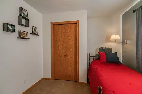 601 E Bristol Dr, Bismarck, ND 58501 photo 25