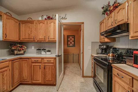 601 E Bristol Dr, Bismarck, ND 58501 photo 14