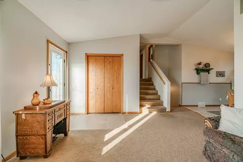 601 E Bristol Dr, Bismarck, ND 58501 photo 20